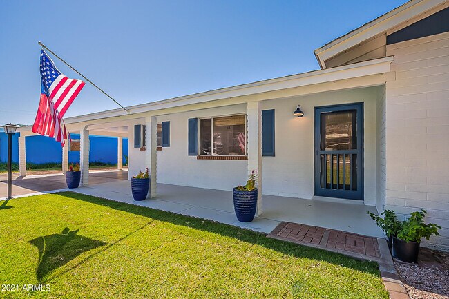 Building Photo - 4029 E Campus Dr
