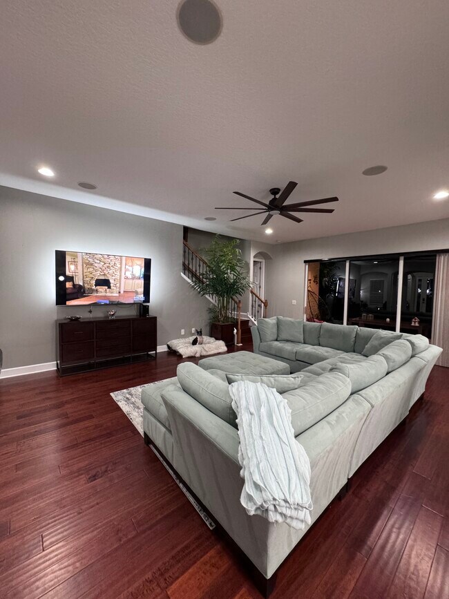 Building Photo - 8124 Santa Rosa Ct