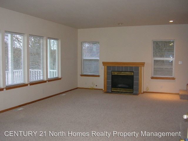 Building Photo - 3 br, 3 bath House - 21740 Seacrest Ave NE