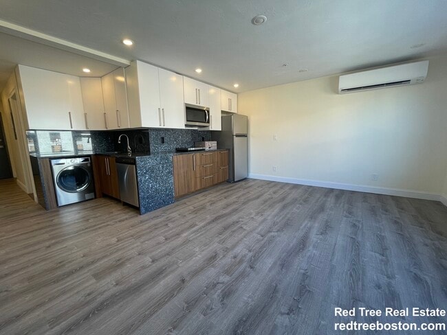 Photo - 1028a Commonwealth Ave Apartment