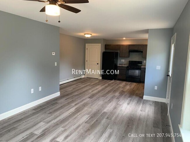 Building Photo - 17 Twin Oak Dr