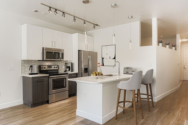 Building Photo - 8TWO8 on Broadway Apartments