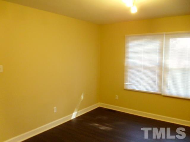 Building Photo - 517 Lakeside Dr