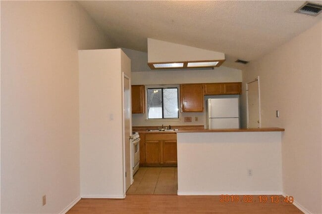 Building Photo - 9103 Texas Sun Dr