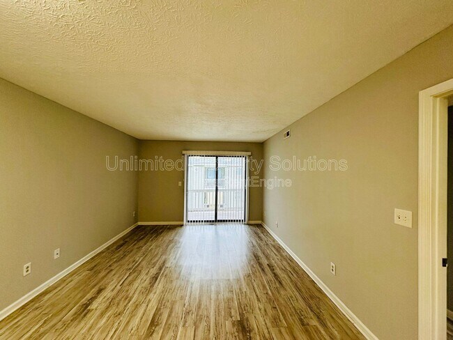 Foto del edificio - 207 Sunn Aire Ct