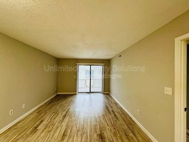 Building Photo - 207 Sunn Aire Ct