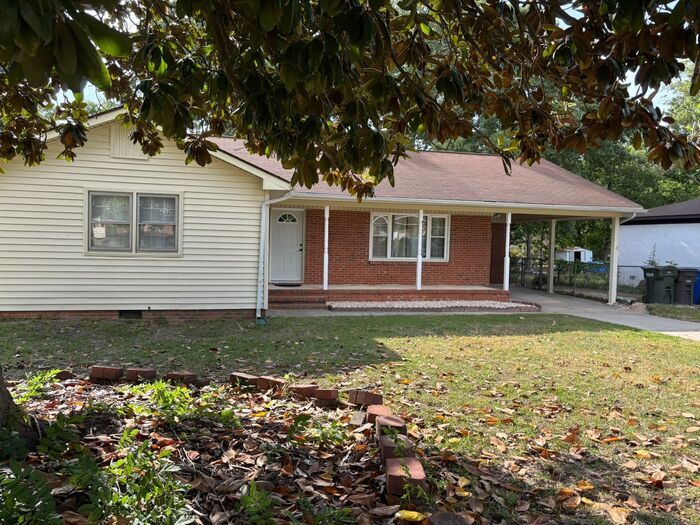 Foto principal - 707 Bronco Rd