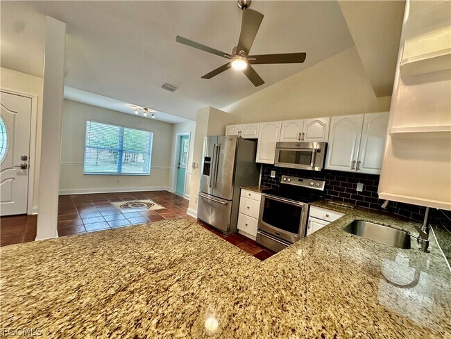 Building Photo - 6840 Cadet Ave