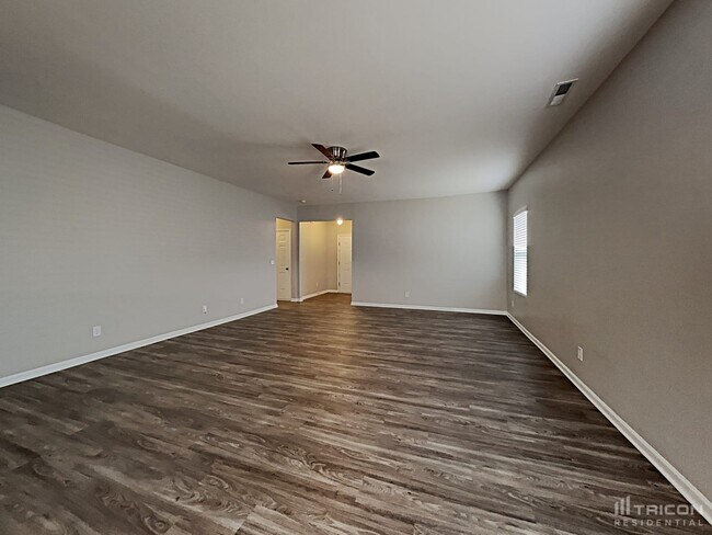 Foto del edificio - 1919 Rockycreek Ln