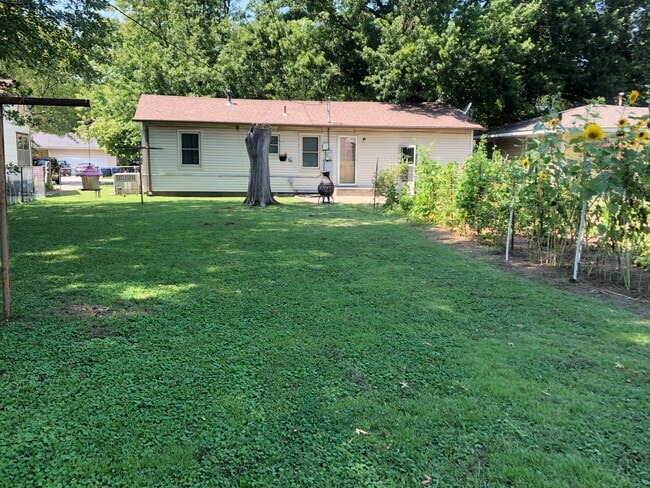 Back of house - 414 N Adair St