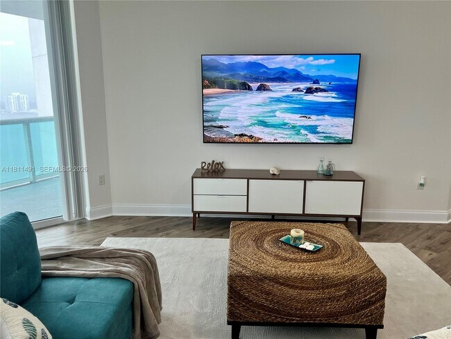 Foto del edificio - 231 Riverside Dr