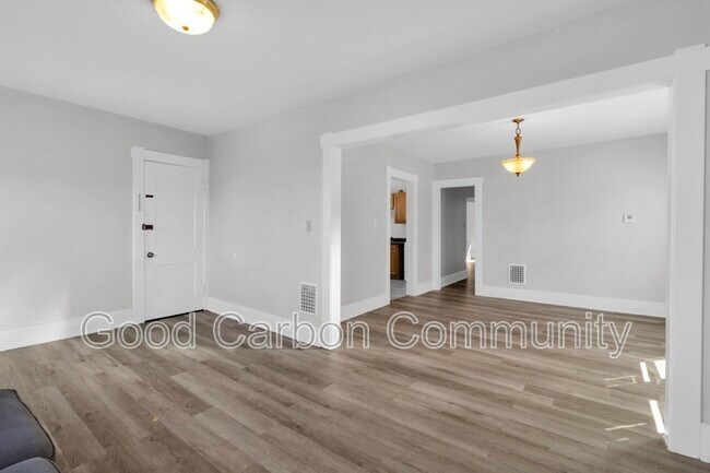 Foto del edificio - 2273 Delaware Ave