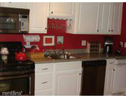 Building Photo - 352 W 3rd St