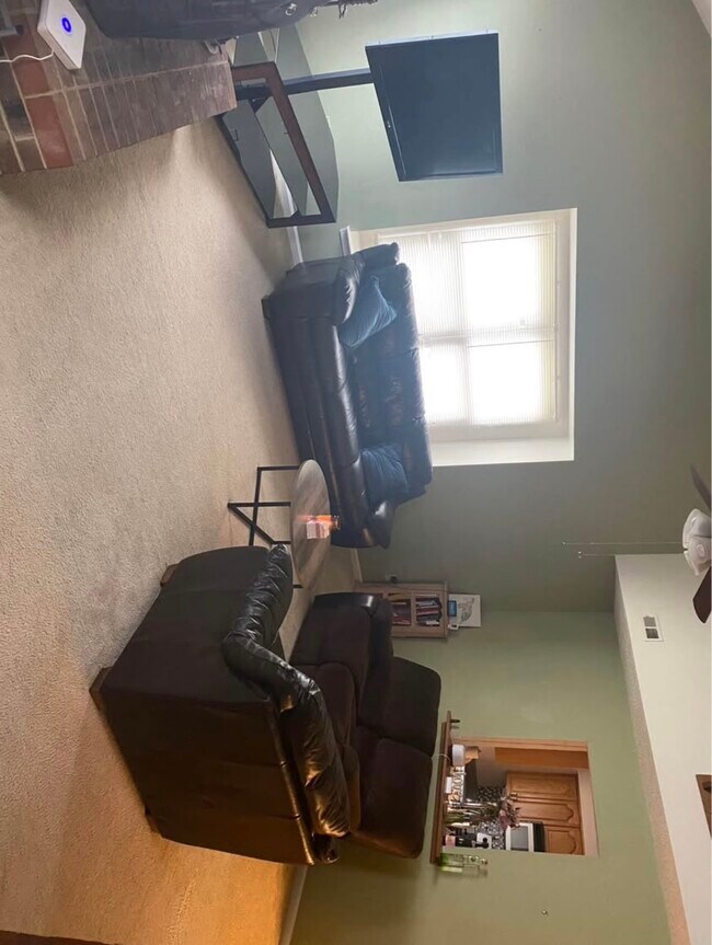 Foto del edificio - 1598 Crescent Pointe Ln