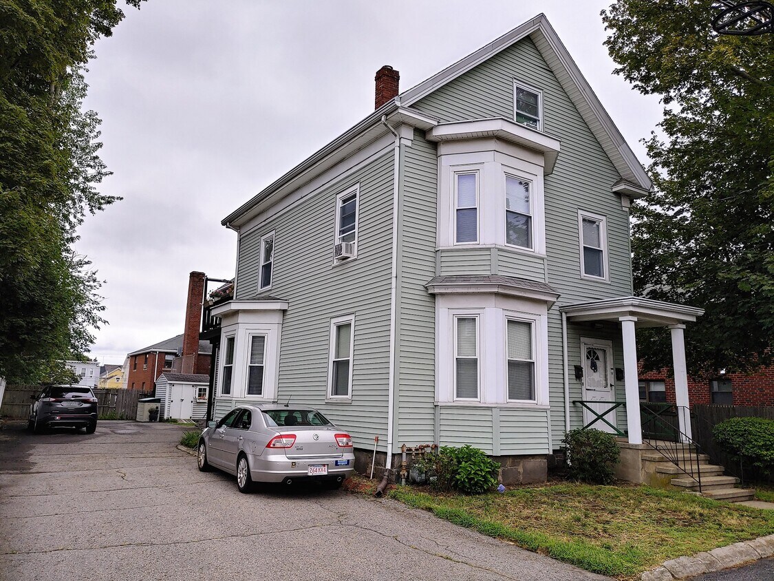 Primary Photo - 21 Gardner St