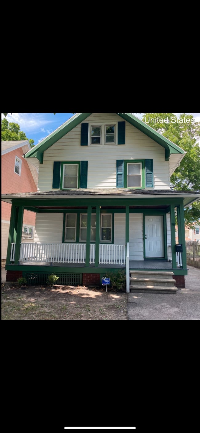 Building Photo - 1181 Plymouth Ave S
