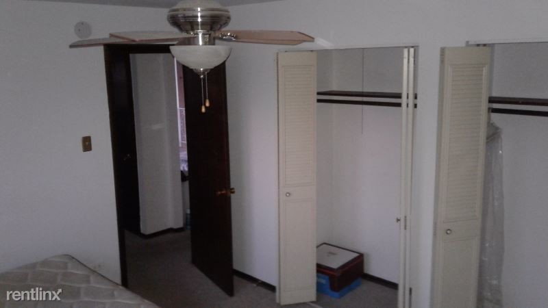 Building Photo - 15240 El Cameno Terrace