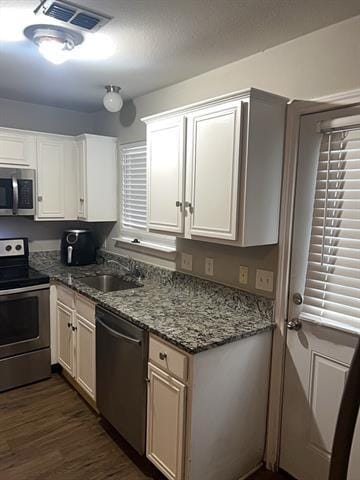 Building Photo - 1901 Wright St