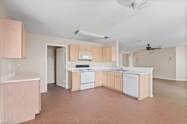 Foto del edificio - 8716 Swan Park Dr