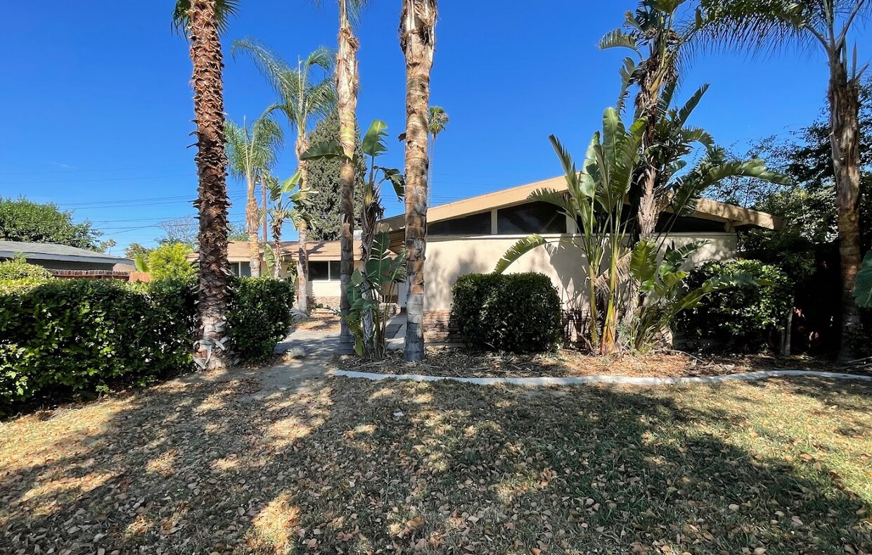 Primary Photo - 6778 El Cajon Dr