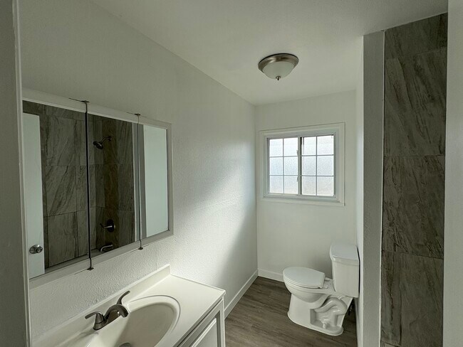 Foto del edificio - 1314 Richards Ave