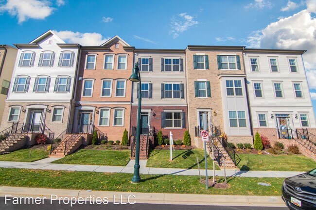 Building Photo - 3 br, 4 bath House - 13605 Harrier Way