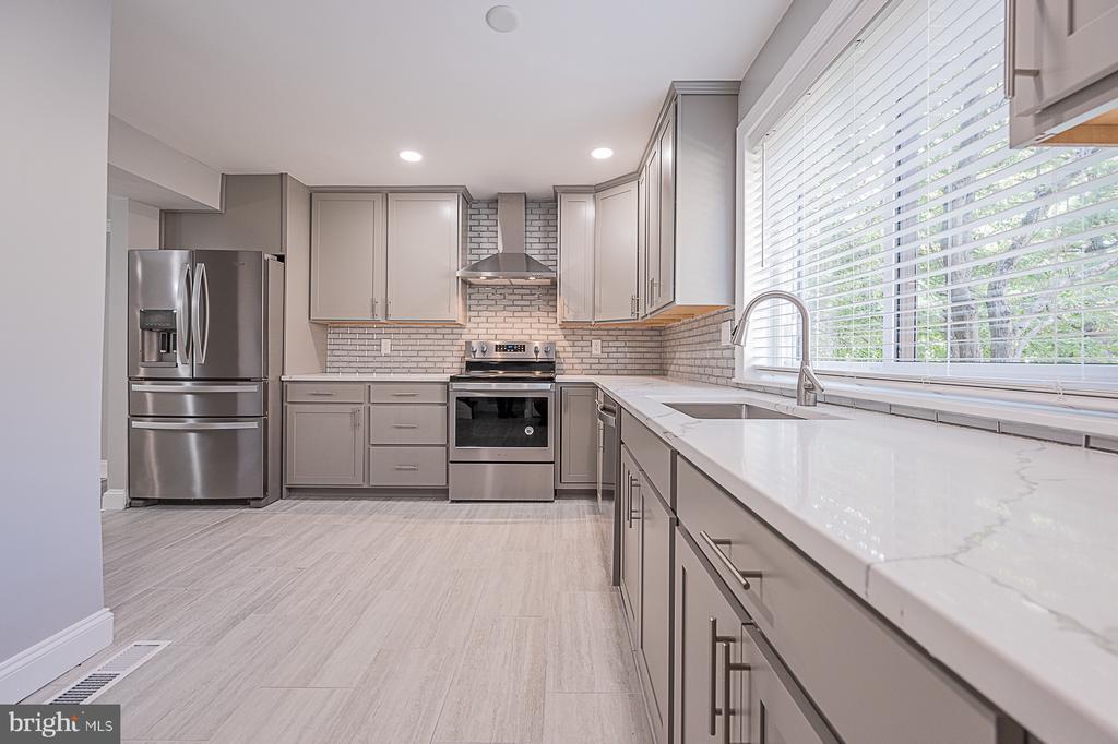 Foto principal - 7115 Talisman Ln