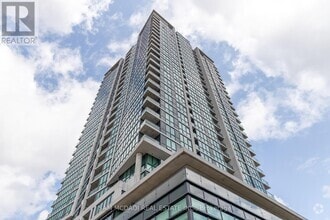 Building Photo - 3985-3985 Grand Park Dr