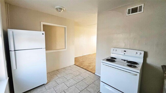 Foto del edificio - 1133 N Purdue Ave