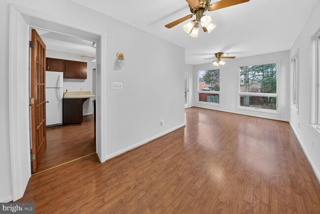 Foto del edificio - 6031 9th St N