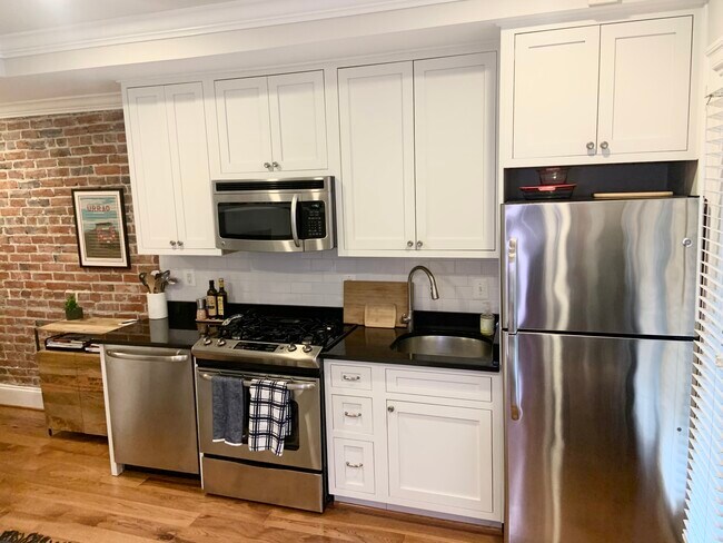 Foto del edificio - 1221 12th St NW