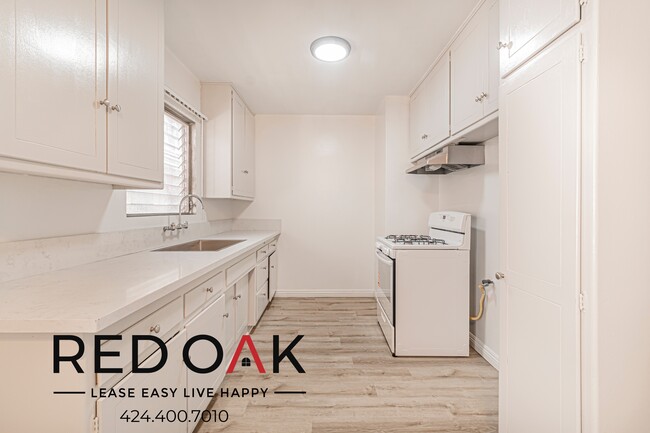 Building Photo - 500 S Eremland Dr