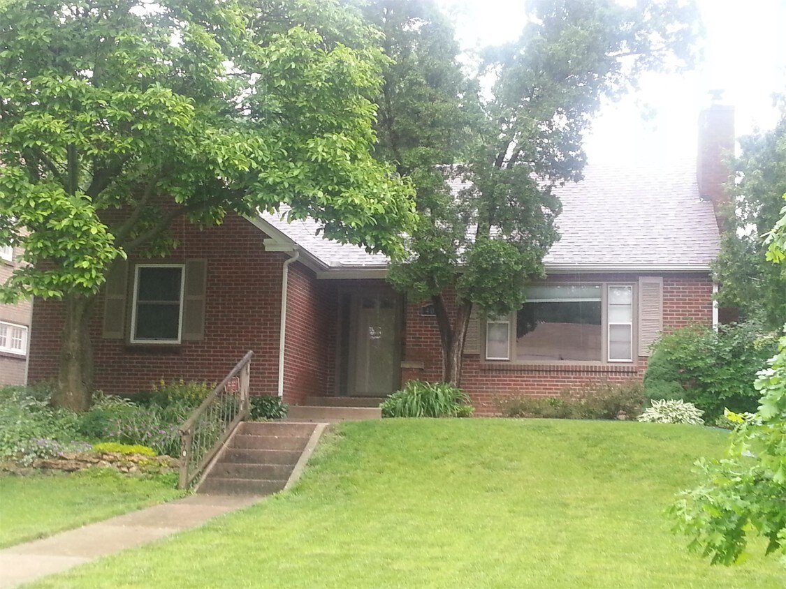 Primary Photo - 407 N Prospect St