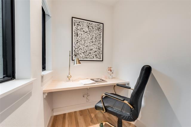 Foto del edificio - 2633 Reagan St
