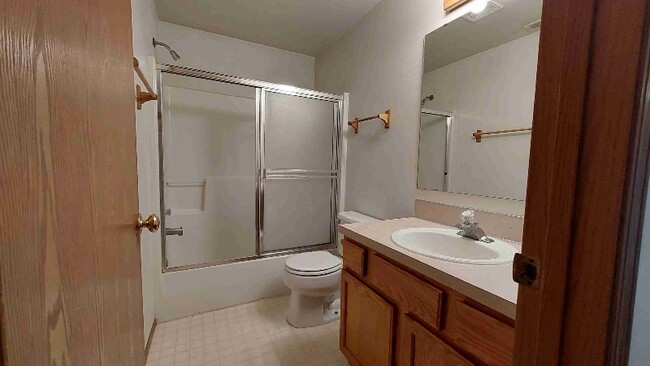 Building Photo - 15344 Berry Valley Dr SE