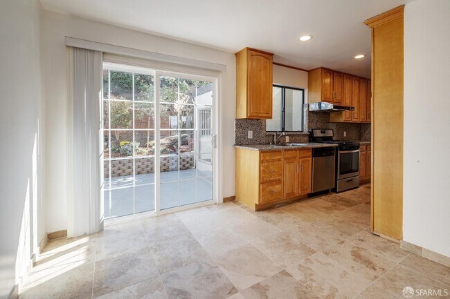 Building Photo - 97 Canyon Dr