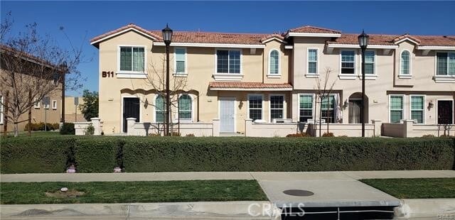 Primary Photo - 15447 Pomona Rincon Rd