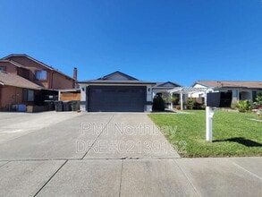 Building Photo - 746 Palermo Dr