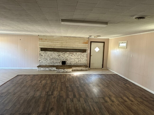 Building Photo - 2745 Adamsville Rd