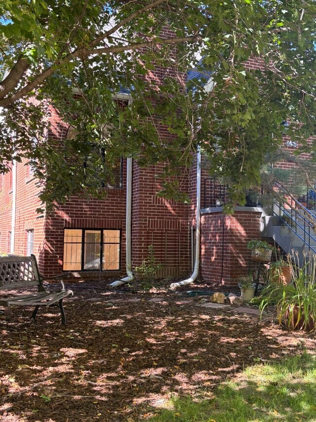 Photo - 1451 Elm St Apartment