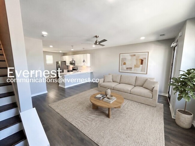 Building Photo - 613 Mason Ward Pl