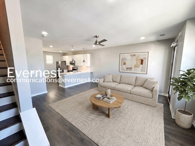 Foto del edificio - 613 Mason Ward Pl