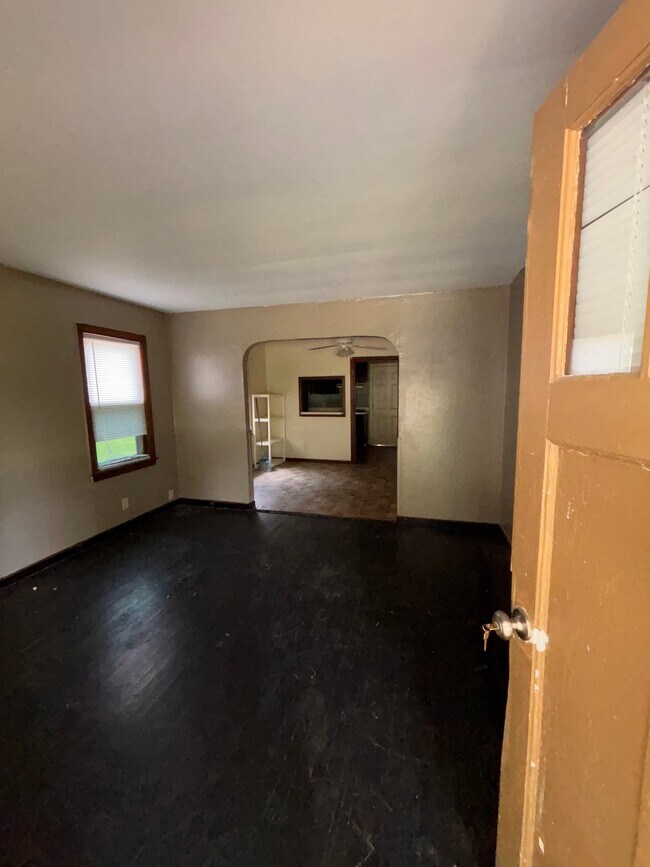 Foto del edificio - 2616 E Logan St