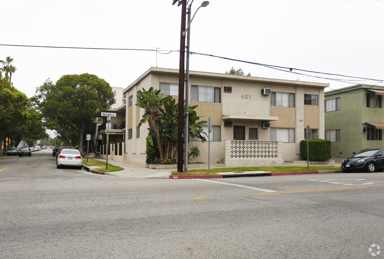 Building - 401 E Harvard St