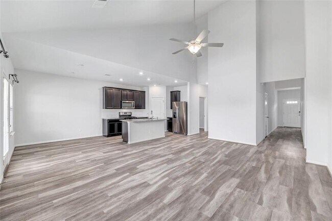 Building Photo - 521 Gabrielle Anne Dr