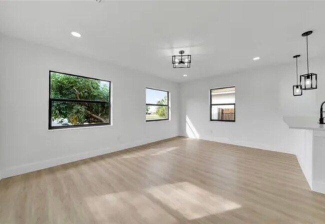 Foto del edificio - 3031 28th St N