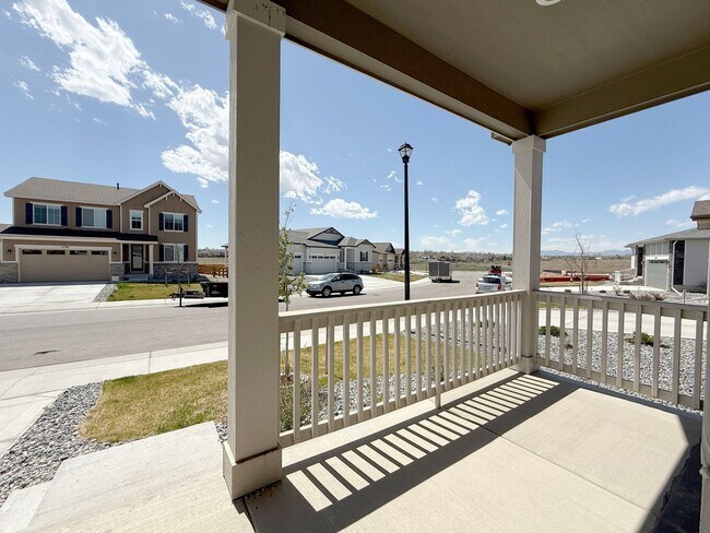 Building Photo - Gorgeous 4-Bedroom Home in Desirable Creek...