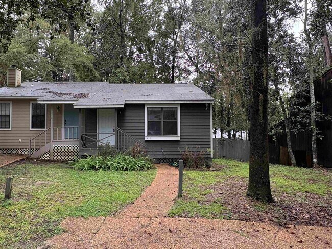 Foto del edificio - 211 Parkbrook Cir
