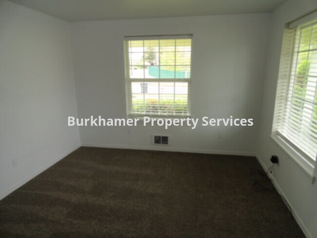 Building Photo - 623 Andrews Ave