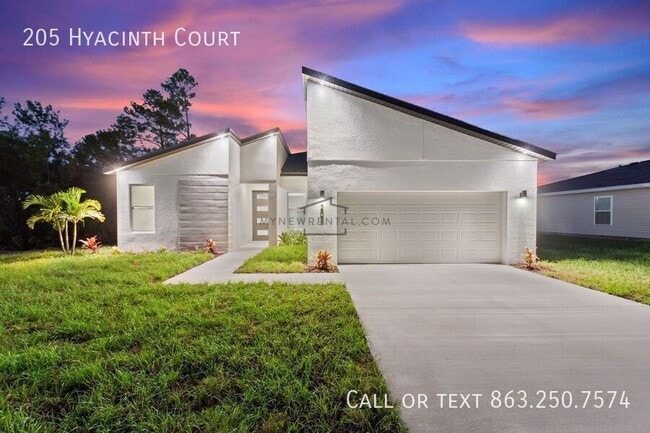 Building Photo - 205 Hyacinth Ct